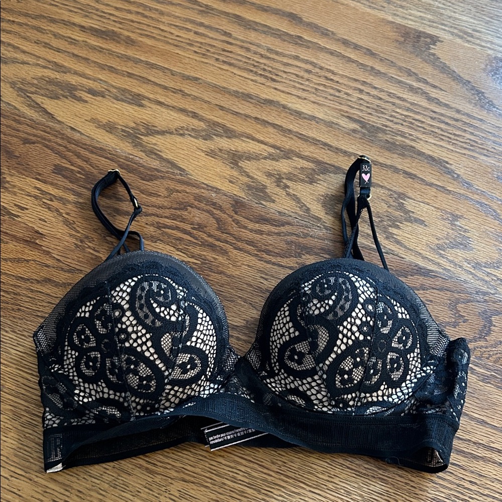 Victoria's Secret Black Lace Push-Up Bra NEW WITH TAGS